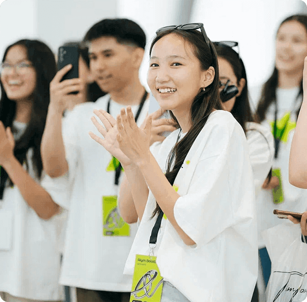 Proporcionando educación universitaria gratuita y basada en problemas a estudiantes de todos los entornos socioeconómicos, inVision U educa a los fundadores, los futuros líderes sociales y empresariales de Asia Central